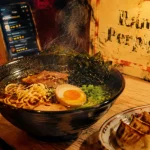 Meilleur restaurant japonais Perpignan : ramen fumant et gyozas dorés
